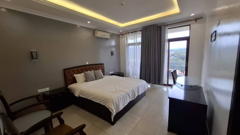 kimihurura-big-house-for-rent-in-good-neighborhood-big-3