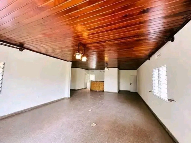 kigali-unfurnished-bungalow-available-for-rent-in-kimihurura-big-7