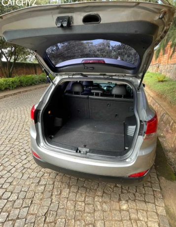 hyundai-tucson-automatic-diesel-2012-for-sale-big-1