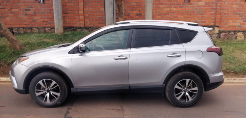 toyota-rav4-big-0