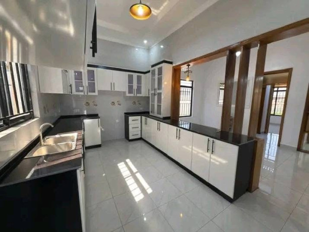 kigali-rwanda-house-for-sale-in-kanombe-busanza-big-3