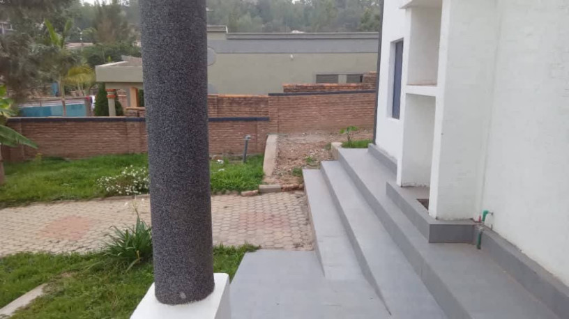 kigali-land-with-an-old-house-for-sale-in-nyamirambo-big-5