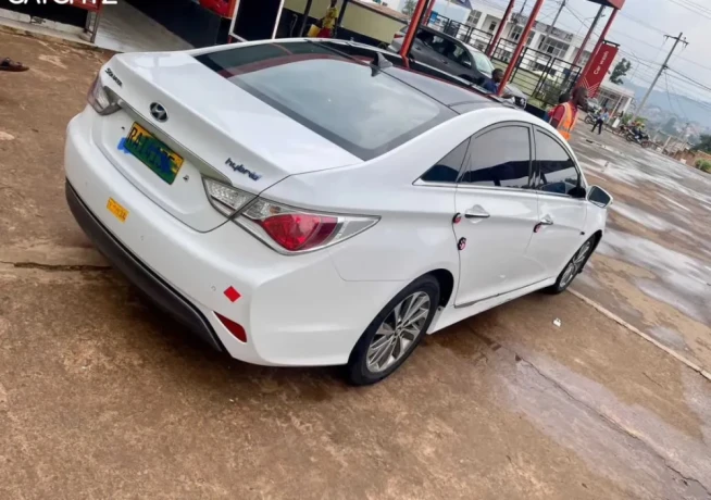 hyundai-sonata-big-0