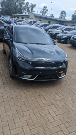 bs-19-very-beautiful-kia-k5-2013-for-sale-big-3