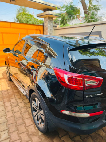 bere-353cm-kia-sportage-in-good-condition-is-available-for-sale-250780675812-big-3
