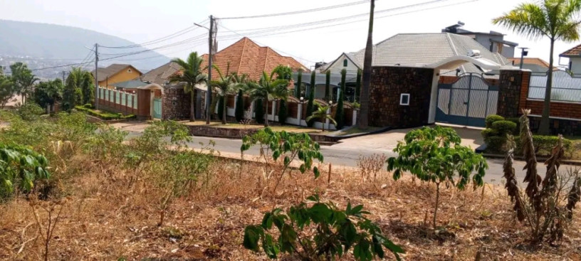 rebero-residential-plot-for-sale-90milion-big-2