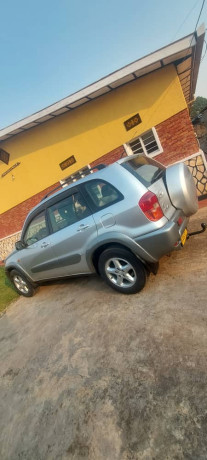 toyota-rav4-big-0