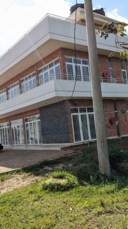 15-rebero-canal-olympia-very-big-unfurnished-commercial-house-for-sale-big-0