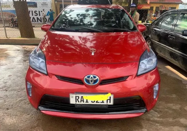 toyota-prius-big-2