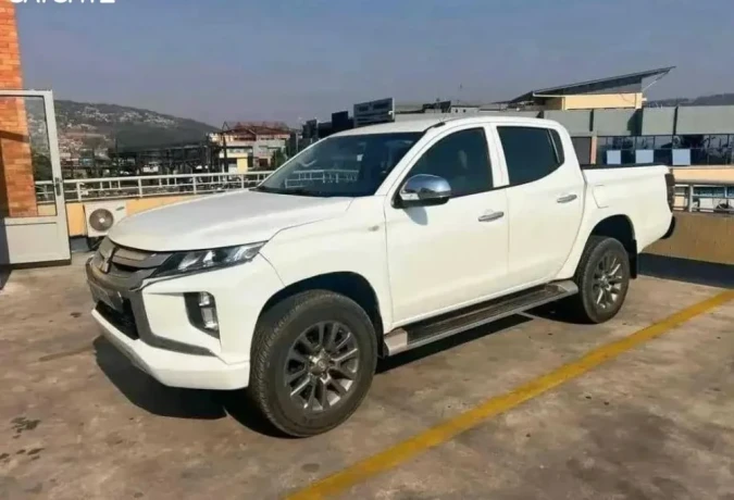 mitsubishi-pickup-big-2