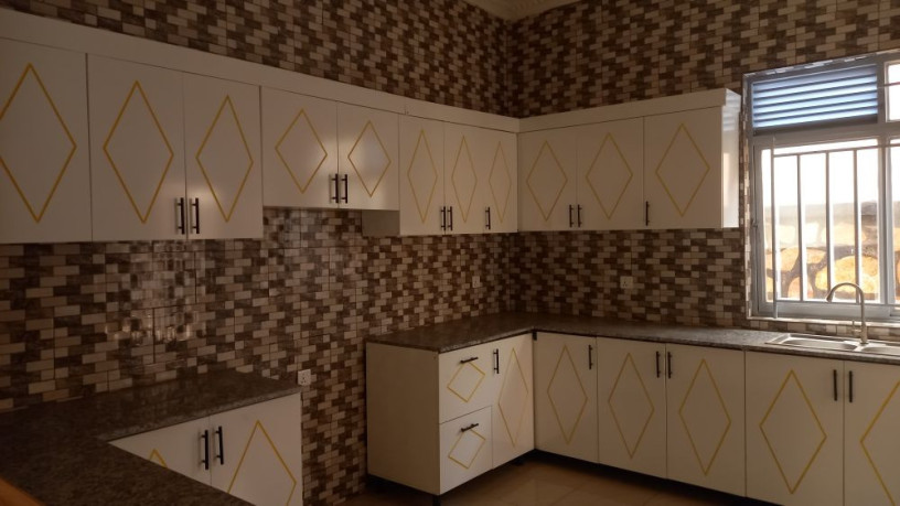 kanombe-house-for-sale-in-kigali-big-3