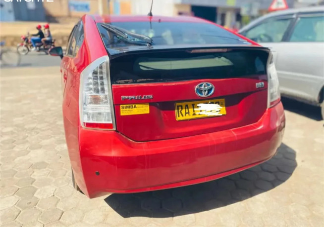 toyota-prius-big-2