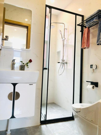 nyarutarama-very-nice-luxurious-apartment-for-rent-in-kigali-big-2