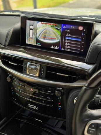 2017-2021-lexus-lx570-v8-big-8