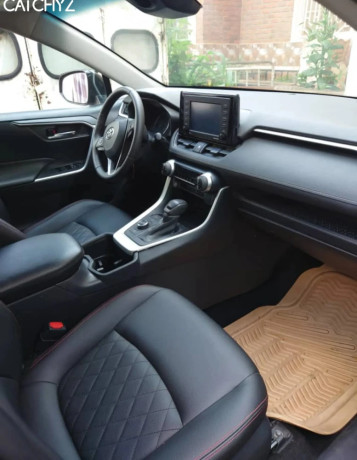 toyota-rav4-hybrid-automatic-for-sale-big-2