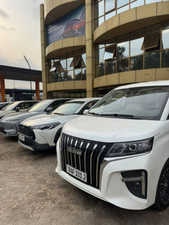 baw-2025-full-electric-car-330km-range-big-10