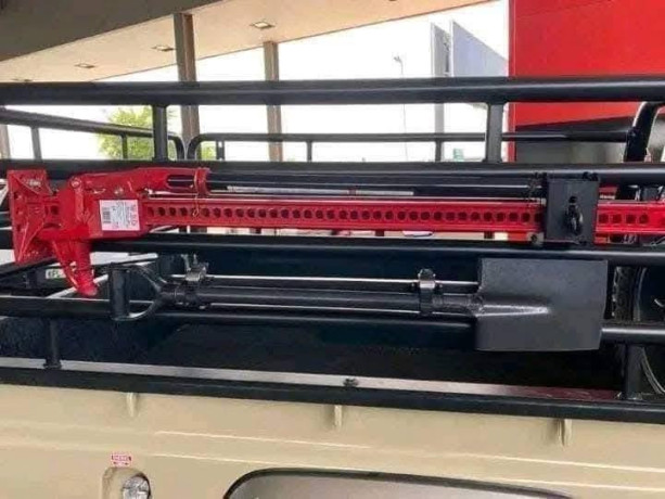 2018-toyota-land-cruiser-79-45d-4d-lx-v8-big-9