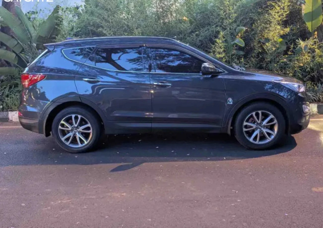 hyundai-santa-fe-2012-diesel-for-sale-big-2