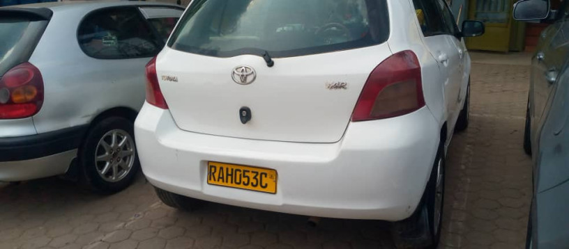 toyota-yaris-big-1