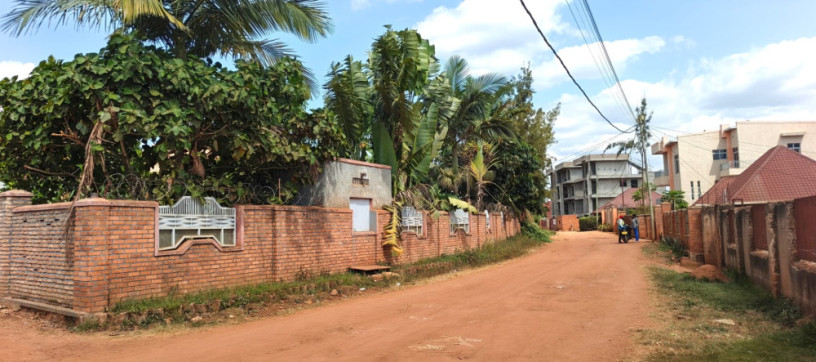 ikibanza-tugurisha-120m-gasogi-cyaruzinge-big-2
