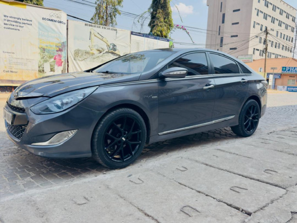 hyundai-sonata-big-2