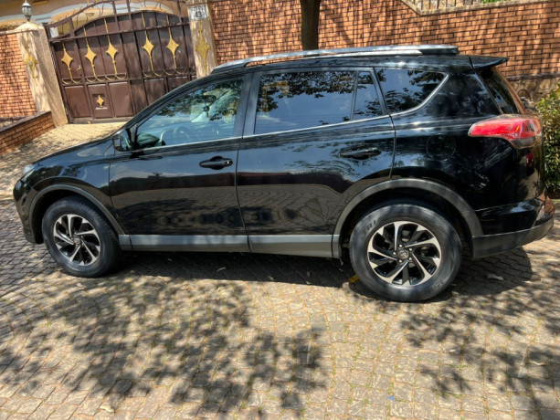 toyota-rav4-big-1