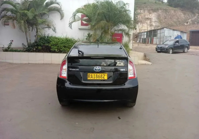 toyota-prius-hybrid-for-sale-big-3