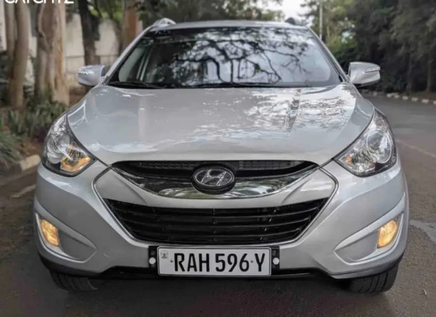 hyundai-tucson-2011-automatic-for-sale-big-0