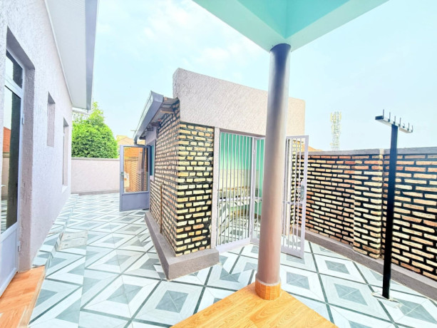 kigali-rwanda-house-for-sale-in-nyarugunga-big-1