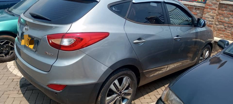 hyundai-tucson-big-0