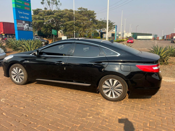 toyota-grandeur-big-1