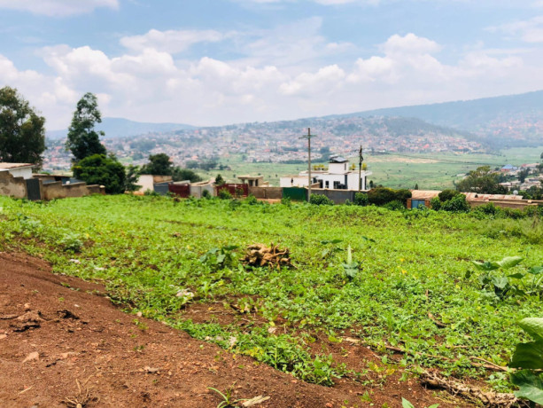 ikibanza-tugurisha-36m-kagugu-batsinda-big-3