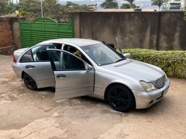 mercedes-benz-big-1
