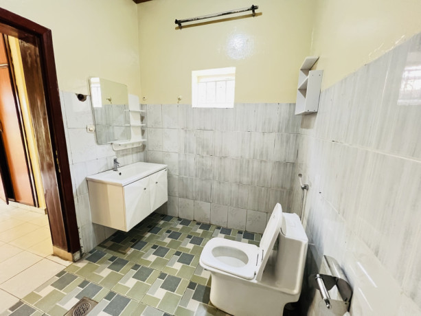 kibagabaga-big-land-house-for-sale-in-kigali-big-8