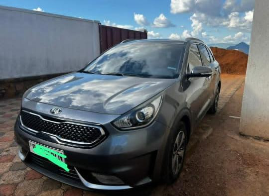 kia-niro-big-0