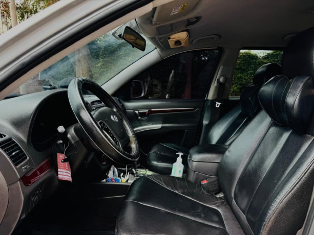 bere-360-cm-hyundai-santafe-in-good-condition-is-available-for-sale-big-1