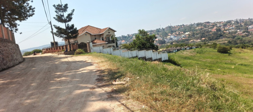 nyarutarama-plot-for-sale-500m-big-1