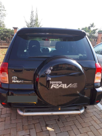 toyota-rav4-big-0