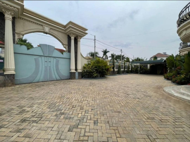 kigali-spacious-villa-available-for-rent-in-gacuriro-big-8