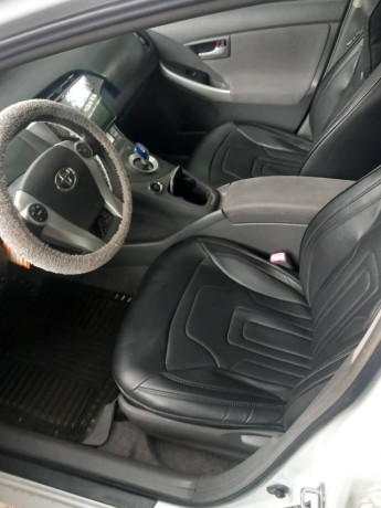toyota-prius-big-1