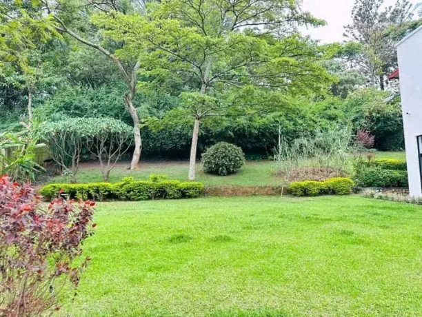 luxury-villa-for-rent-in-kacyiru-at-6000month-4-bedrooms-4-bathrooms-plus-a-visitors-bathroom-big-2