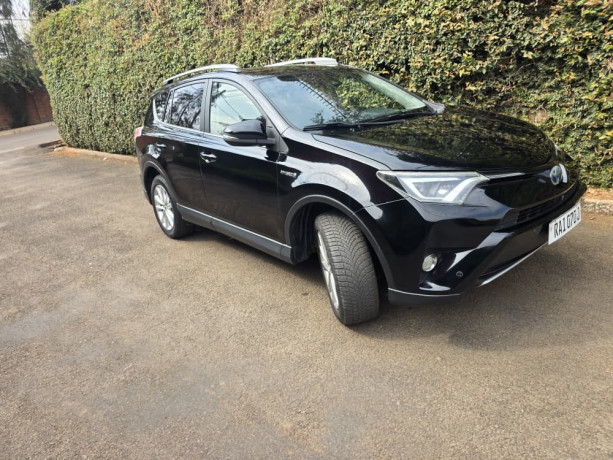 toyota-rav4-big-0