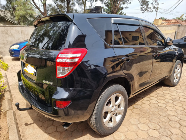toyota-rav4-big-1