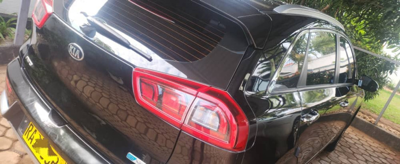 kia-niro-big-2