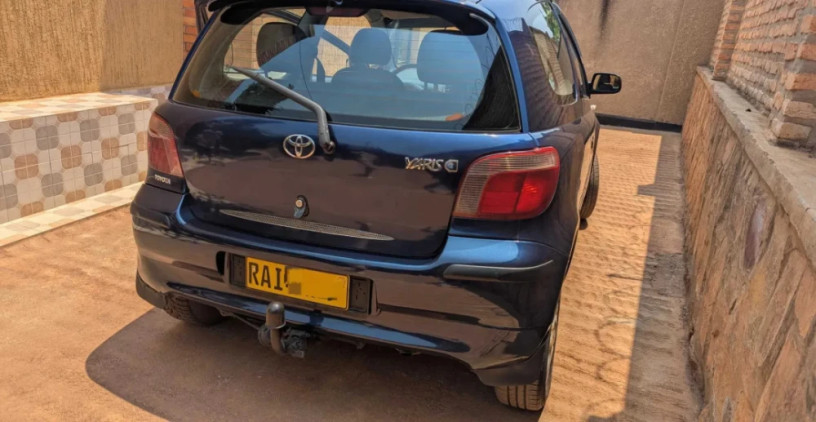 toyota-yaris-big-2