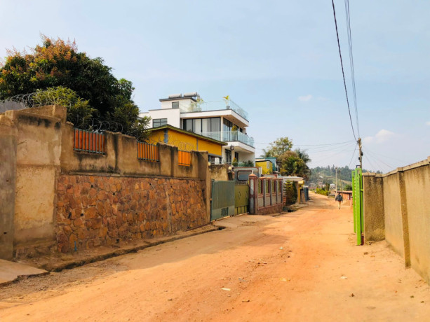 kagugu-house-for-sale-with-big-plot-big-1