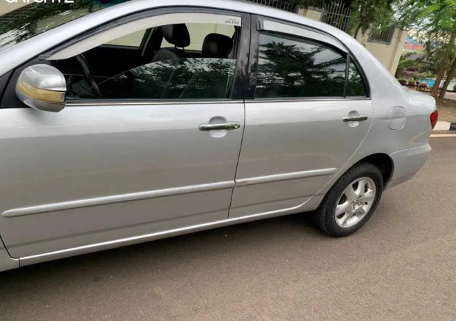 toyota-corolla-altis-automatic-for-sale-big-3