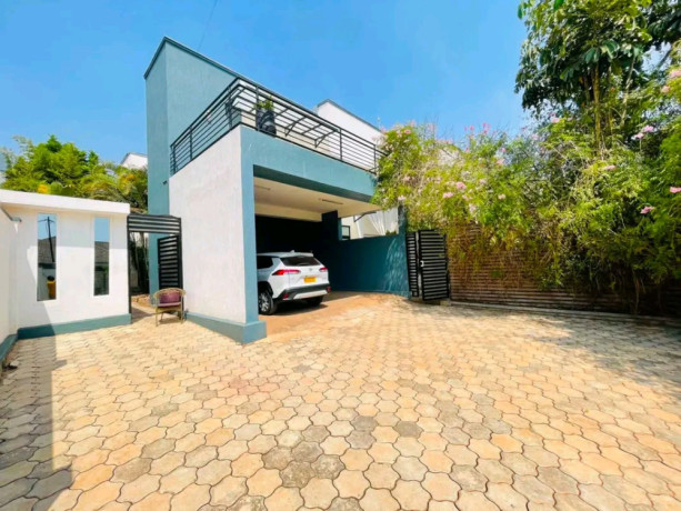gacuriro-fully-furnished-5bedrooms-house-for-rent-at-4000-in-good-location-big-5