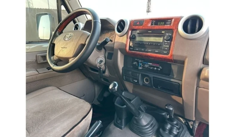 toyota-land-cruiser-pick-up-two-door-big-0
