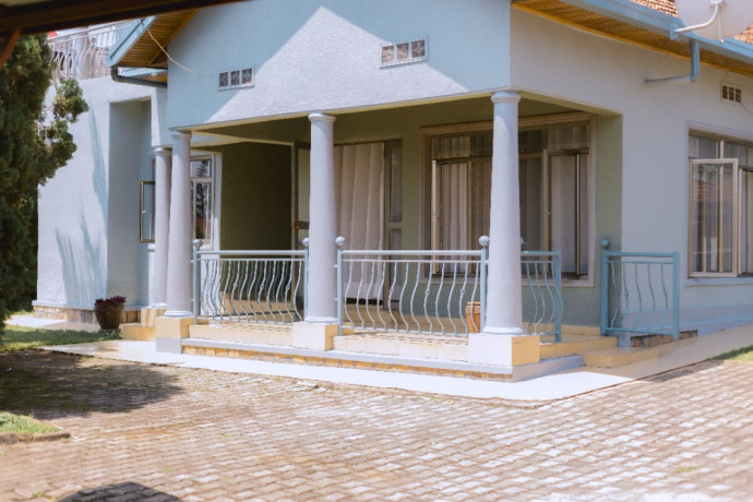 tb011-gacuriro-gacuriro-furnished-house-for-rent-big-1